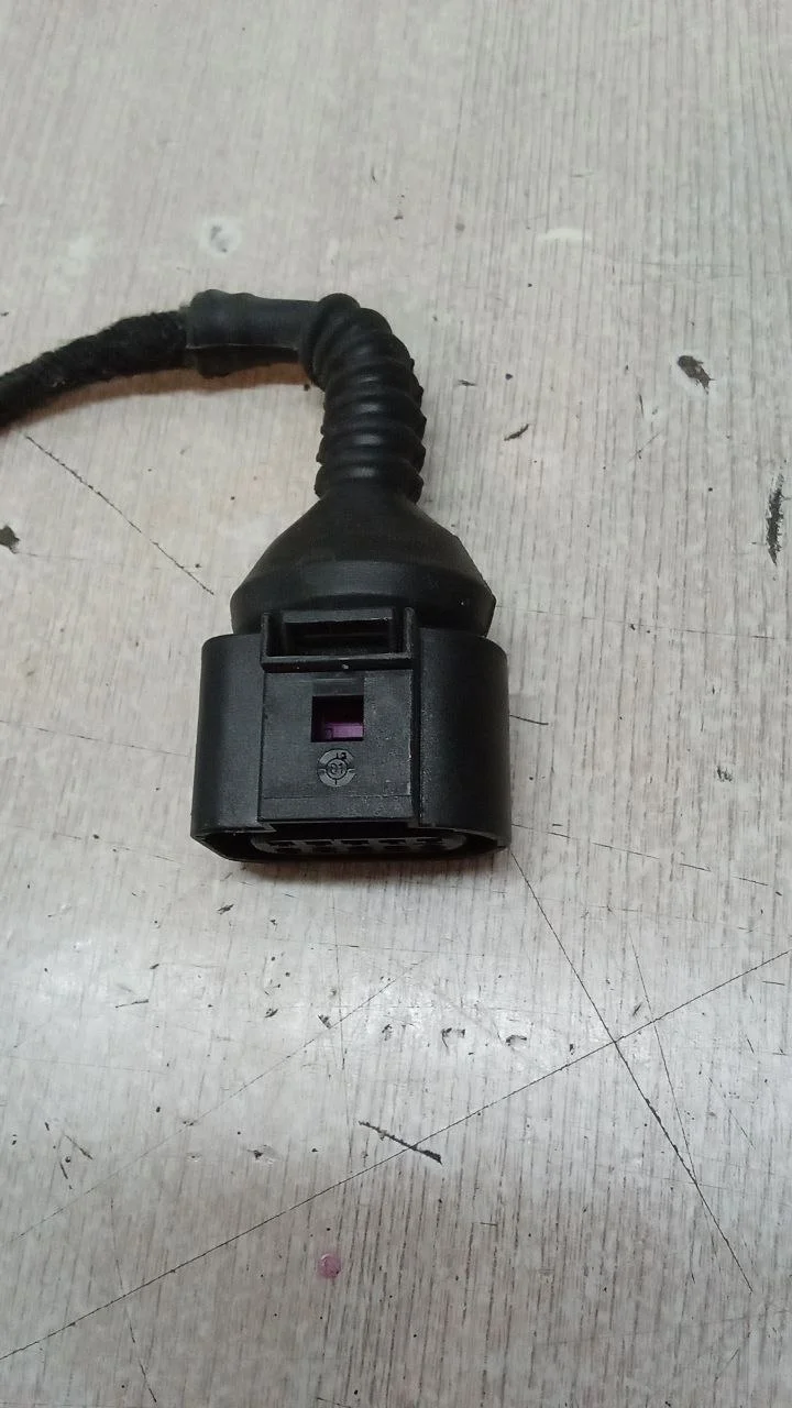 [Б/У] Разъем 10 конт VAG [Код: 00632282 ]