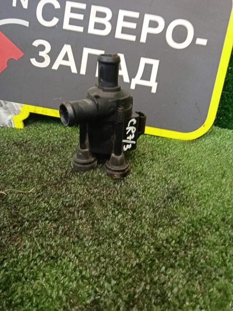 Насос ОЖ дополнительный Volkswagen Touareg 2022 06H121601M CR CVMD