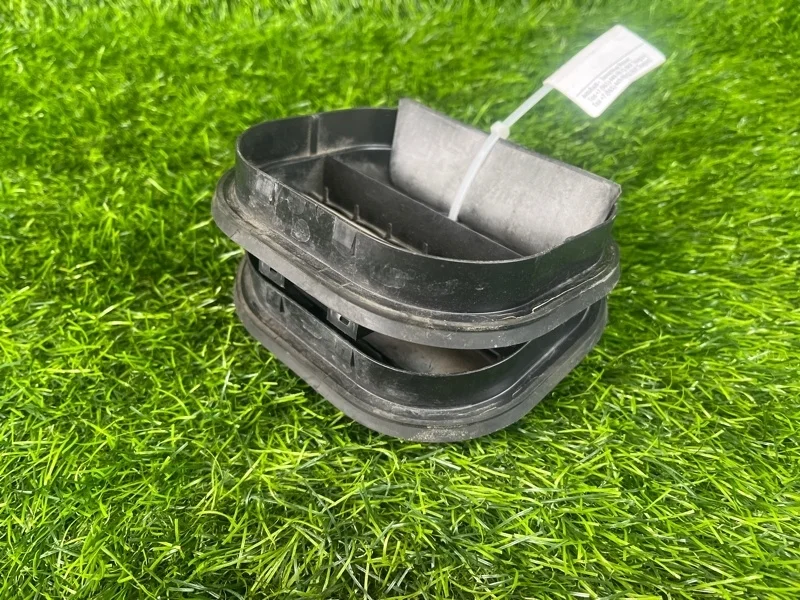 Решетка вентиляционная Chevrolet Aveo 2011 13502348 T300 F16D4