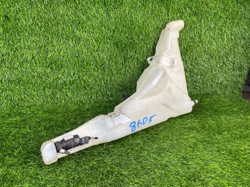 Бачок омывателя Audi A8 2011 4H0955451B D4 CDR 4.2