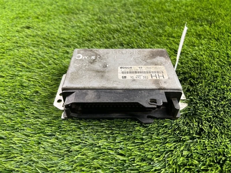 Блок управления двигателя Opel Omega B 2001 90492382 F35 X25XE