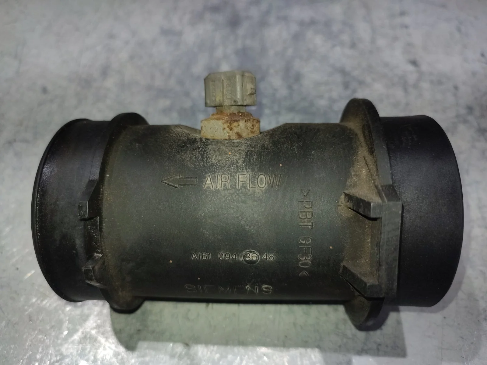 Датчик массового расхода воздуха (расходомер) SsangYong Kyron 2012 D130