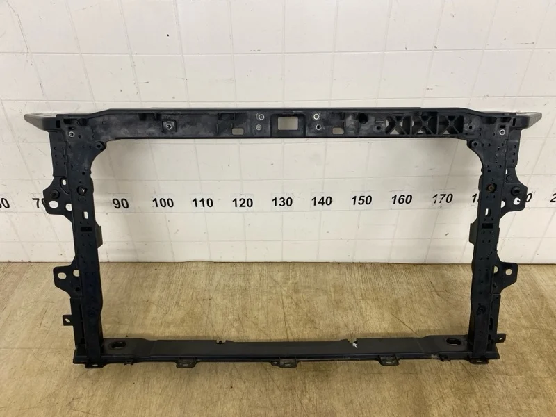 Суппорт радиатора Hyundai Elantra 6 2019 2020 64101F2500