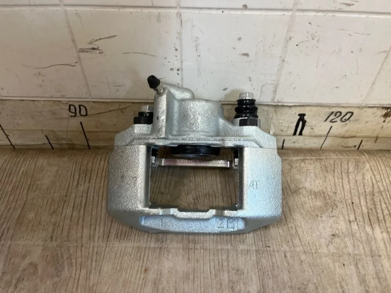 СУППОРТ ТОРМОЗНОЙ Mitsubishi Pajero Sport 3 2015 2016 2017 2018 2019 2020 2021 2022 2023 2024 2025 MR307413 KH KS, задний левый