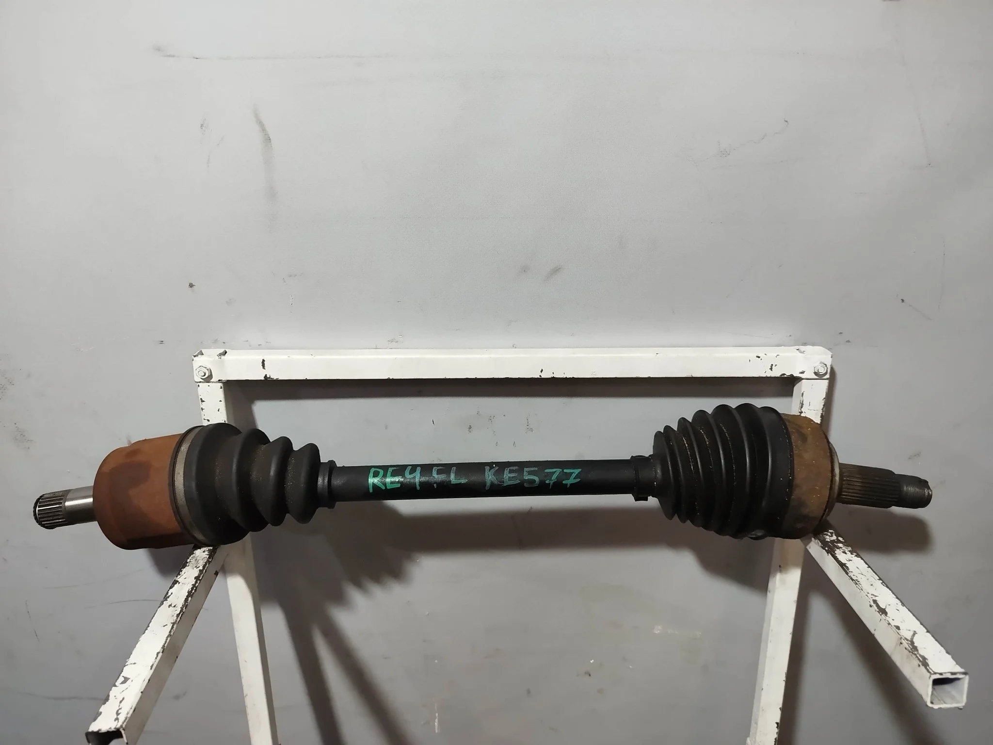 ПРИВОД HONDA ПЕРЕД ЛЕВО 44306SWA900 KE577