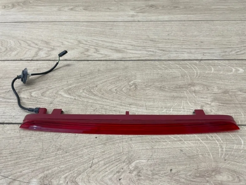 Фонарь в крышку багажника Audi Q3 2012-2018 8U