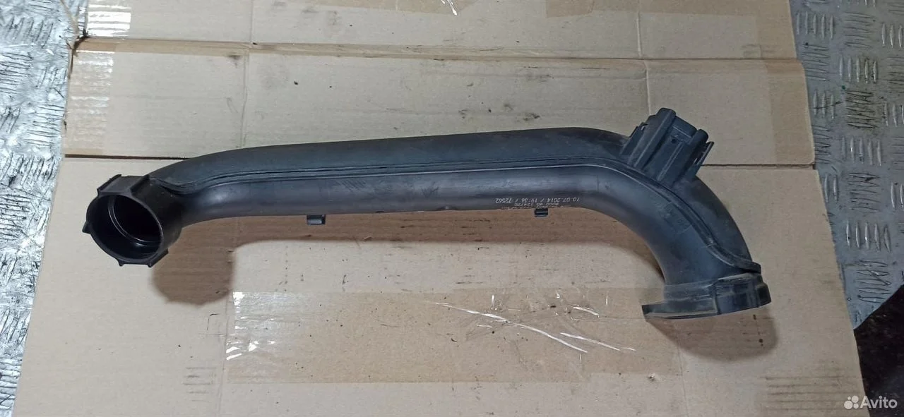 Патрубок интеркулера1.2 cjza vw skoda 04e145673c