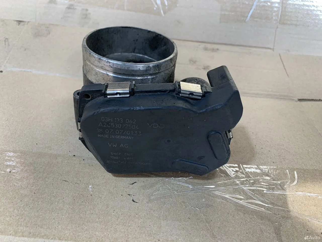 Дроссельная заслонка vw audi 03h133062