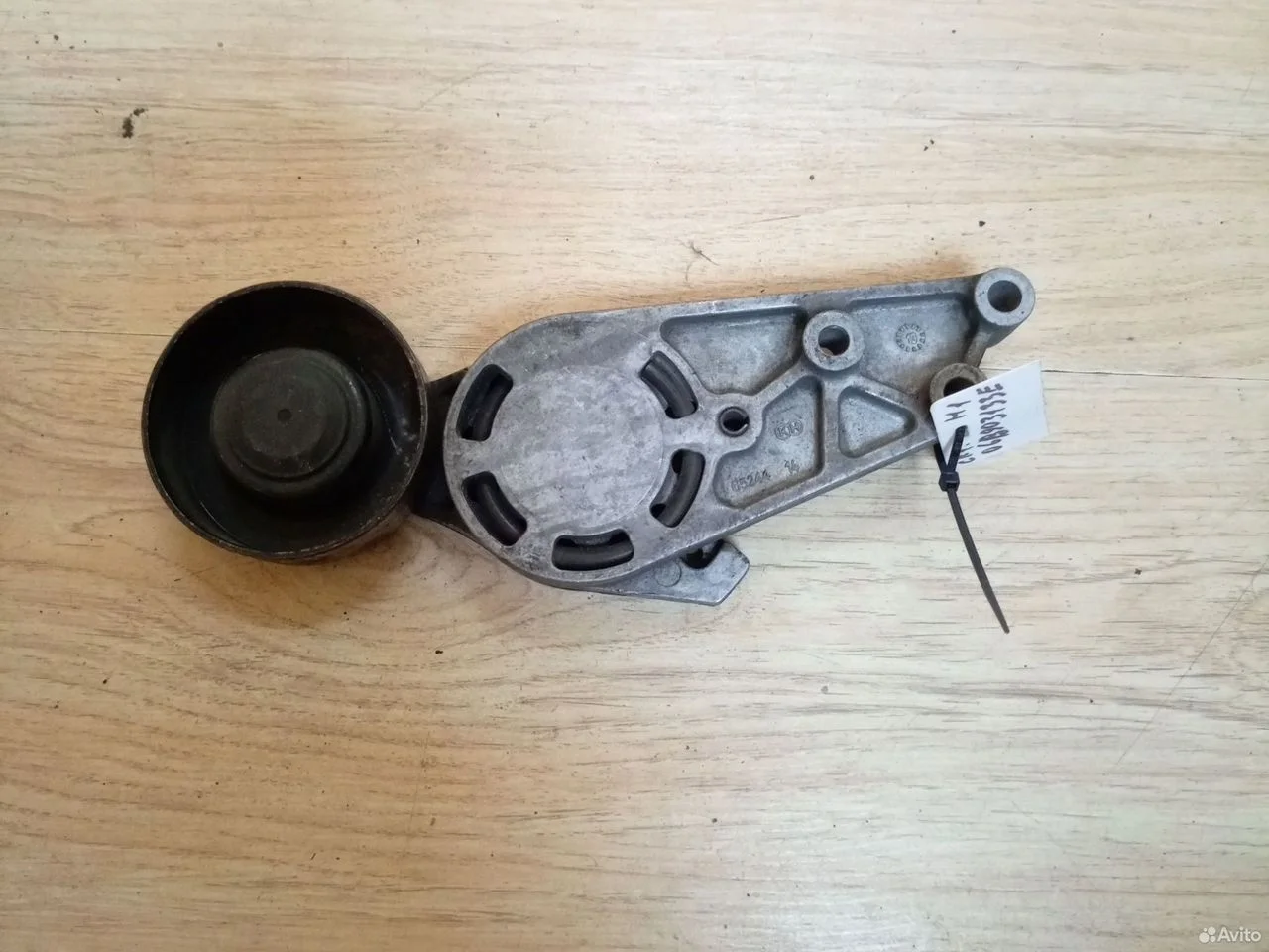 Натяжитель приводного ремня audi a6 06b903133e