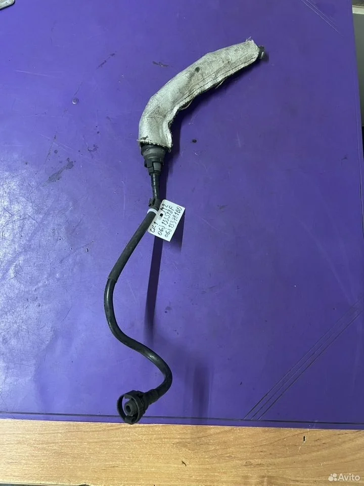 Трубка вакуумная audi vw 06j133518f 06j133781bd
