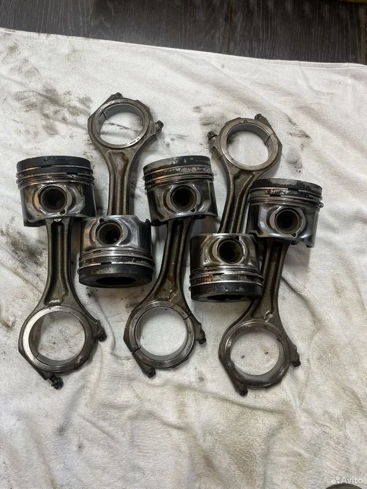 Поршни audi vw 3.0 dizel