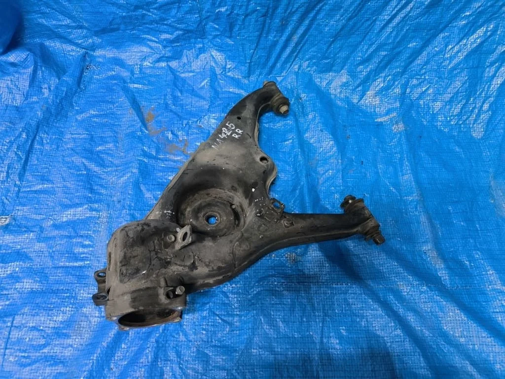 Б.у. рычаг MITSUBISHI GRANDIS NA4W MITSUBISHI GRANDIS NA4W