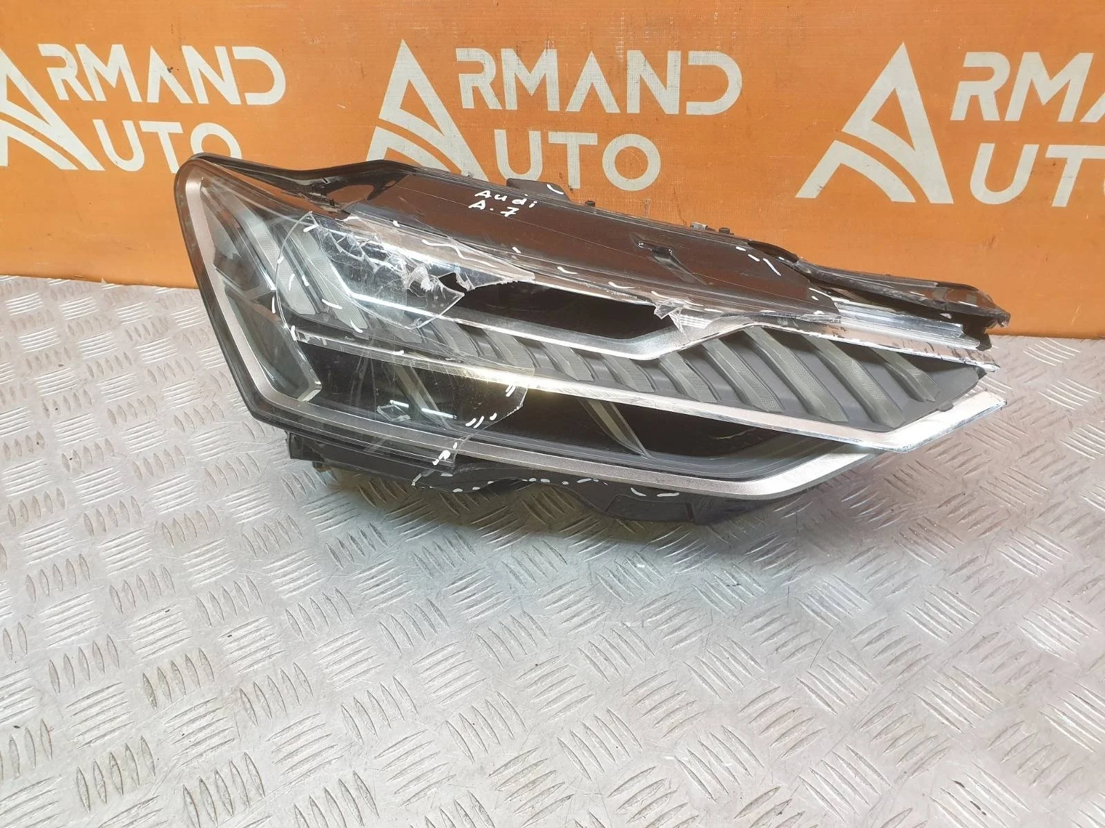 Фара Audi A7 2018-нв 4K8