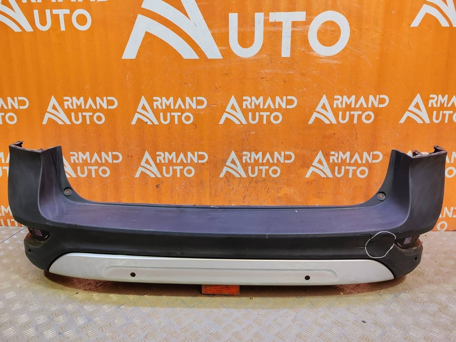 Бампер Volvo XC70 2007-2016