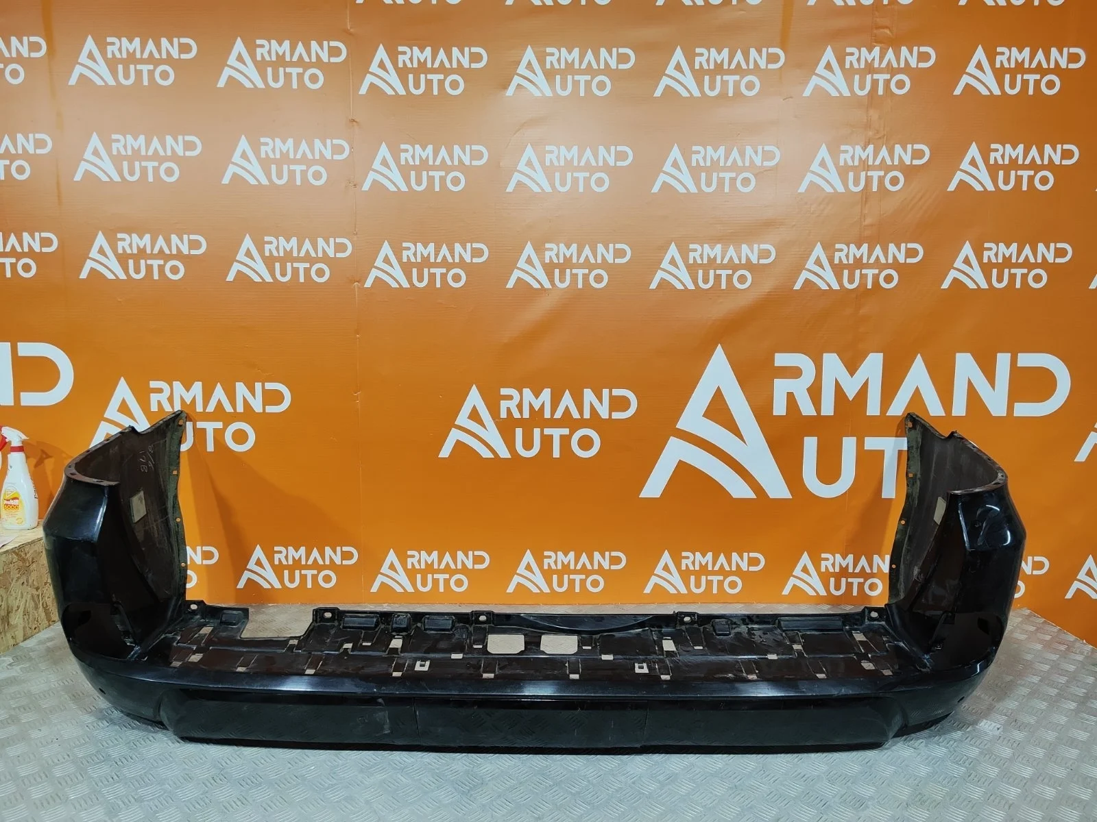 Бампер Lexus LX 2015-2023 URJ200