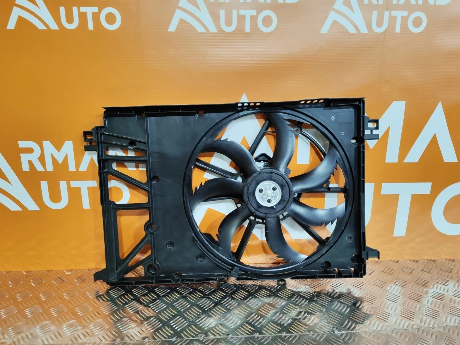 Диффузор вентилятора Toyota Camry 2017-нв 8 XV70