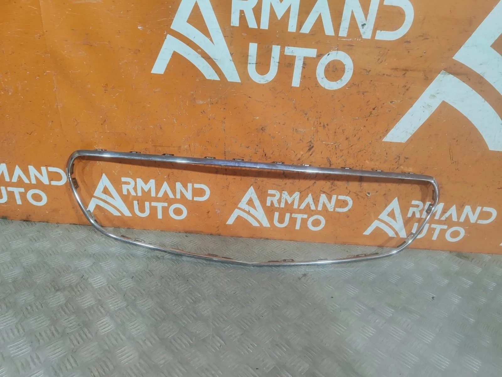 Окантовка решетки радиатора Mercedes -Class 2016-2020 W213, S213, C238