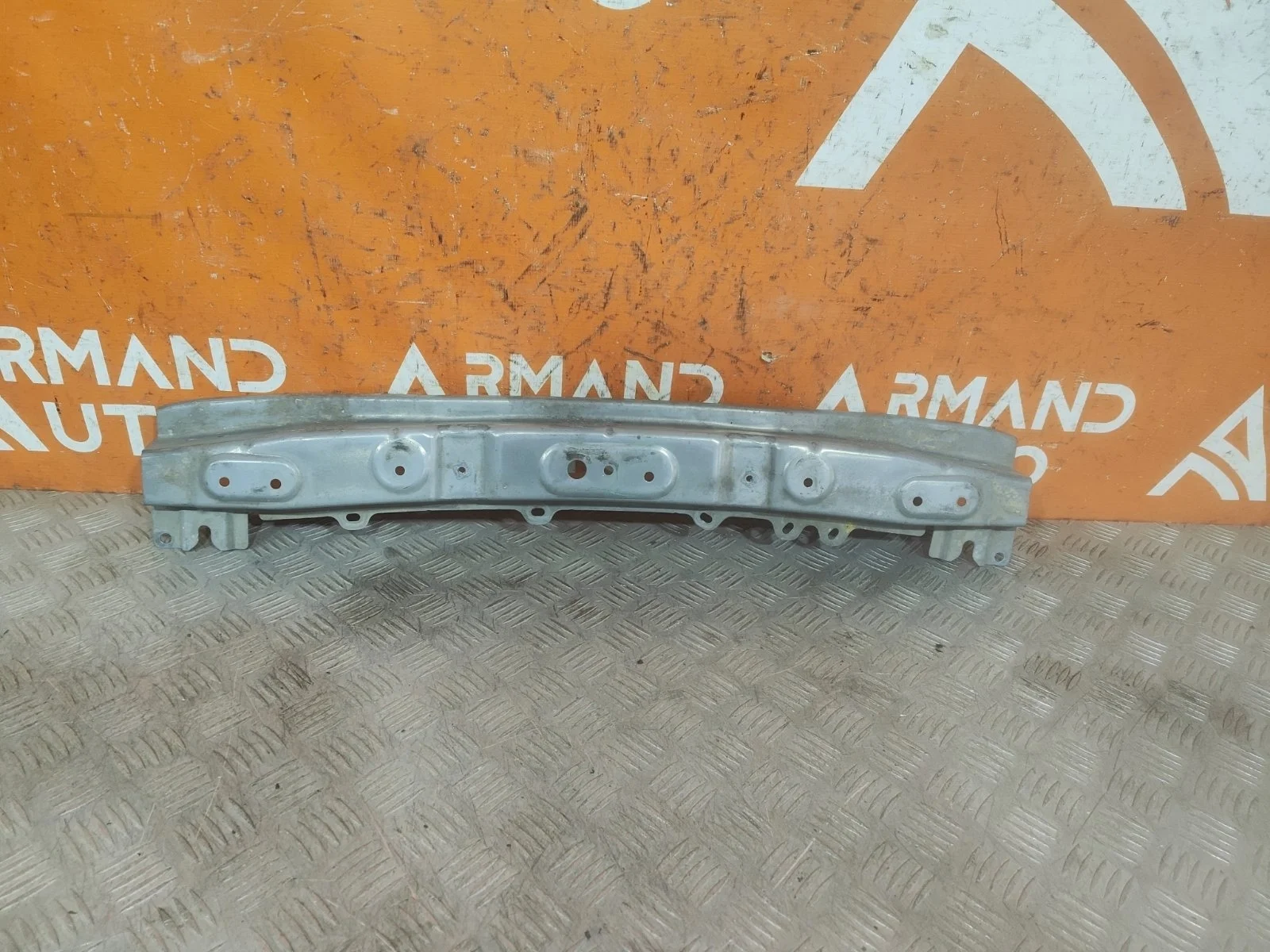 Усилитель бампера верхний Mitsubishi Outlander 2015-нв 3