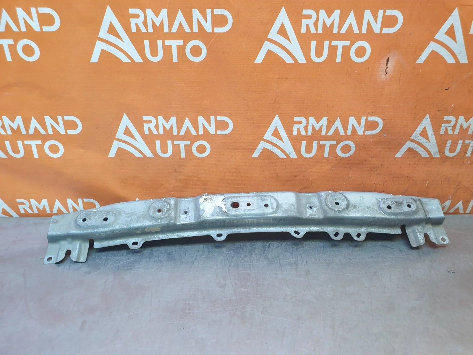 Усилитель бампера верхний Mitsubishi Outlander 2015-нв 3