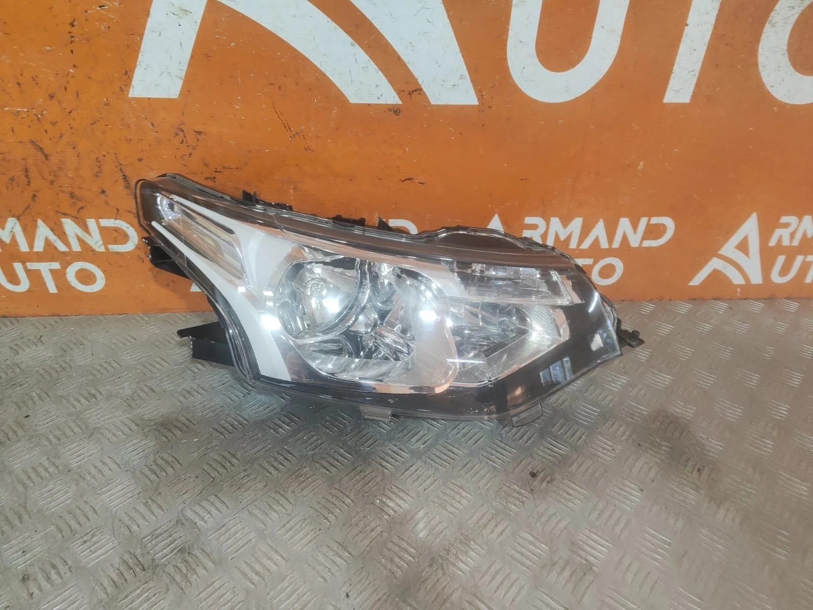 Фара MItsubishi Outlander 2012-2015 3