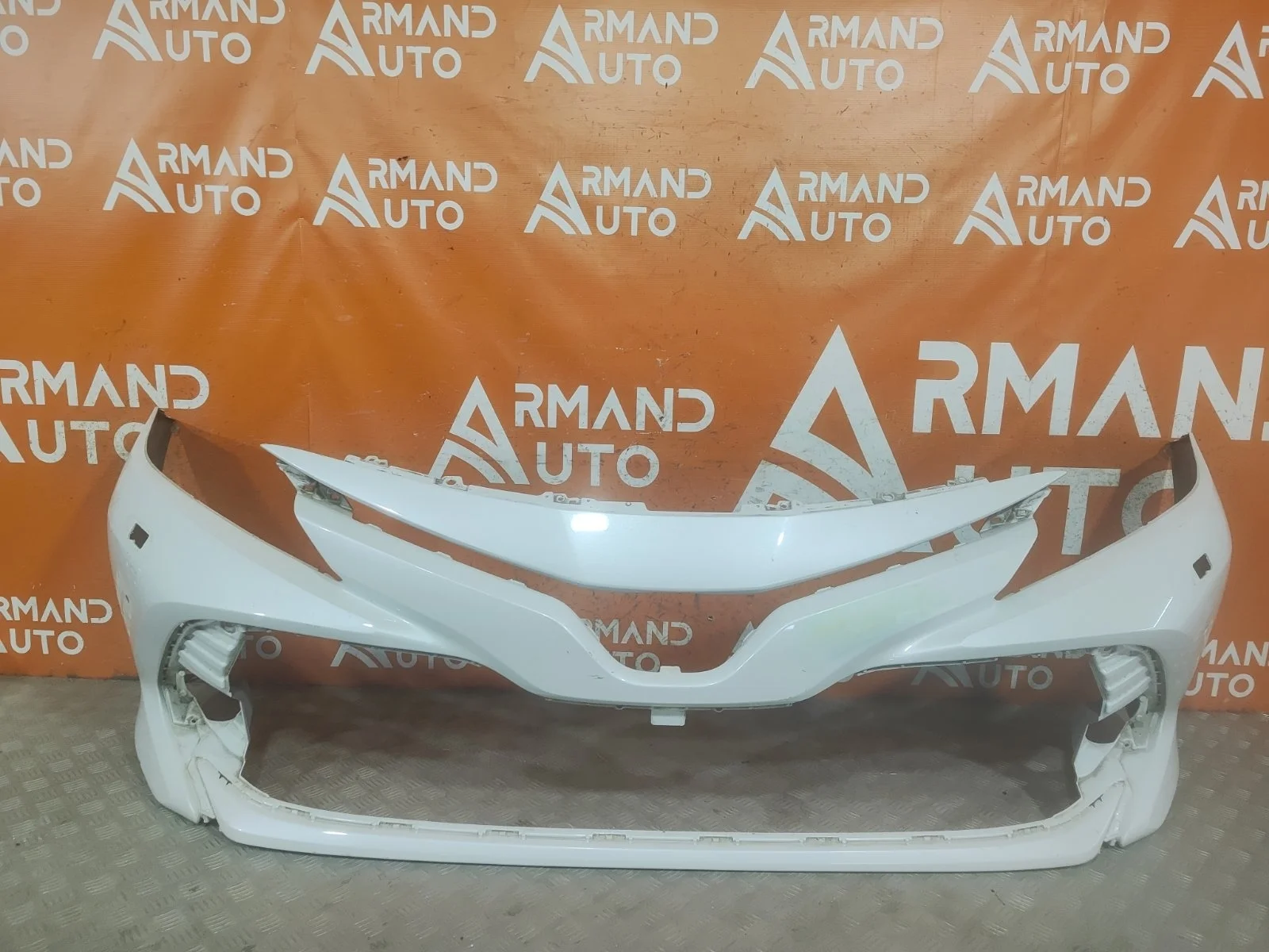 Бампер Toyota Camry 2017-2021 8 XV70