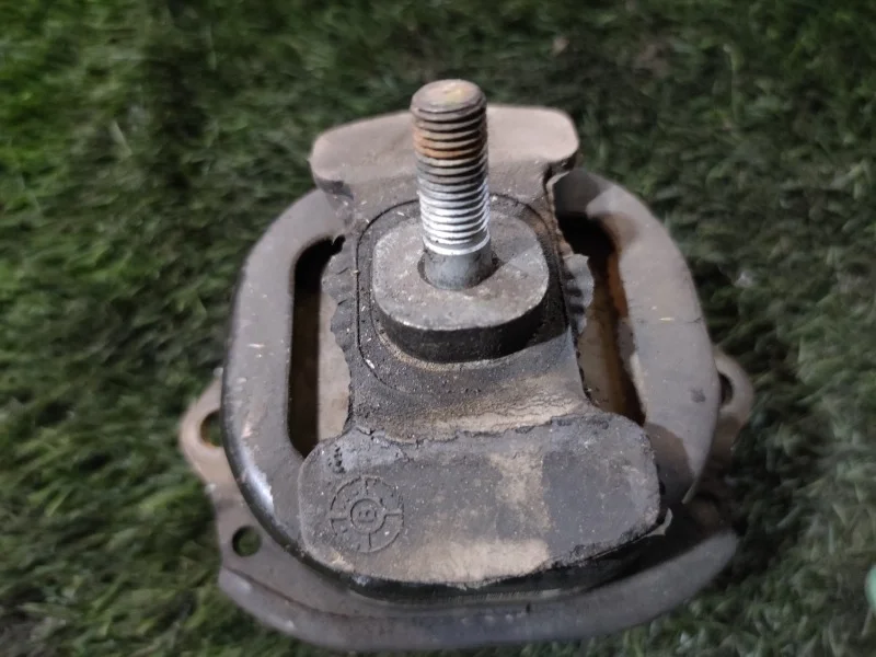 Подушка двигателя BMW X5 3.0SD 2009 E70