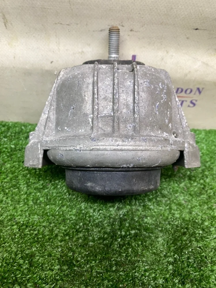 Подушка двигателя BMW 335is E93