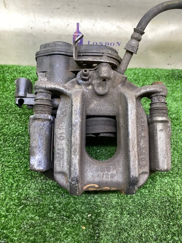 Суппорт тормозной BMW 528iX F10