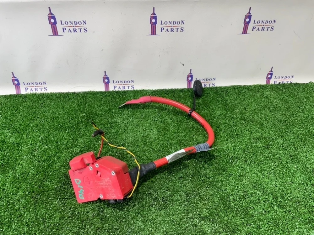 Плюсовой провод BMW F30