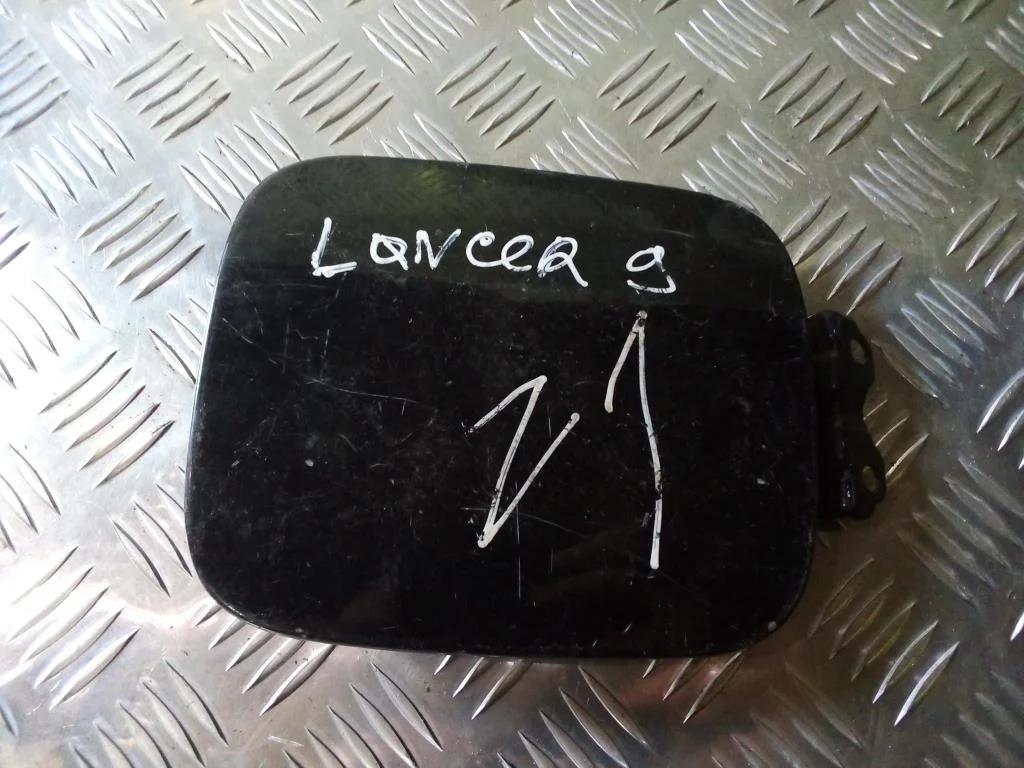 Лючок бензобака MITSUBISHI LANCER IX рестайлинг (