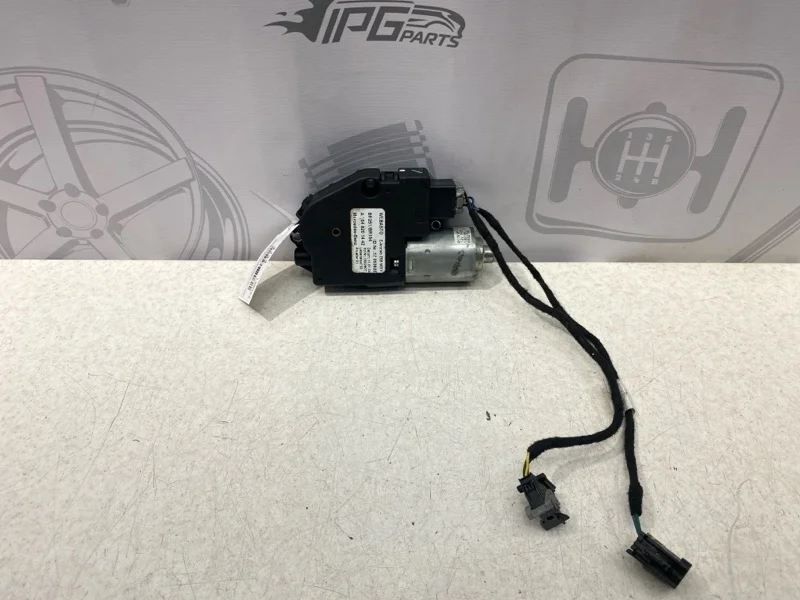 Моторчик люка Mercedes-benz ML 2005 W164