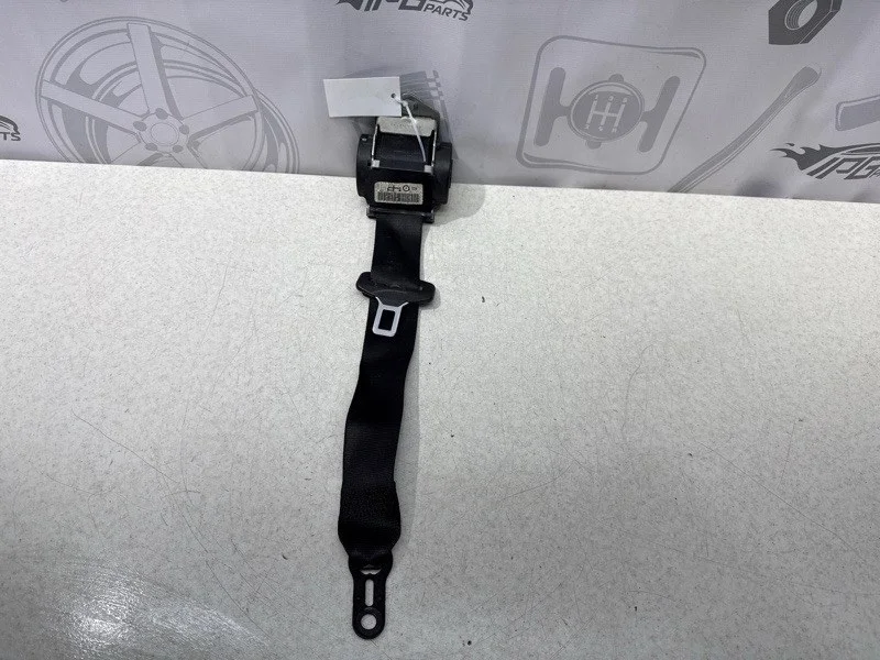 Ремень безопасности задний BMW 1 2005 E87