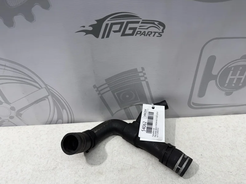 Патрубок ож Mercedes-benz 2010 W204