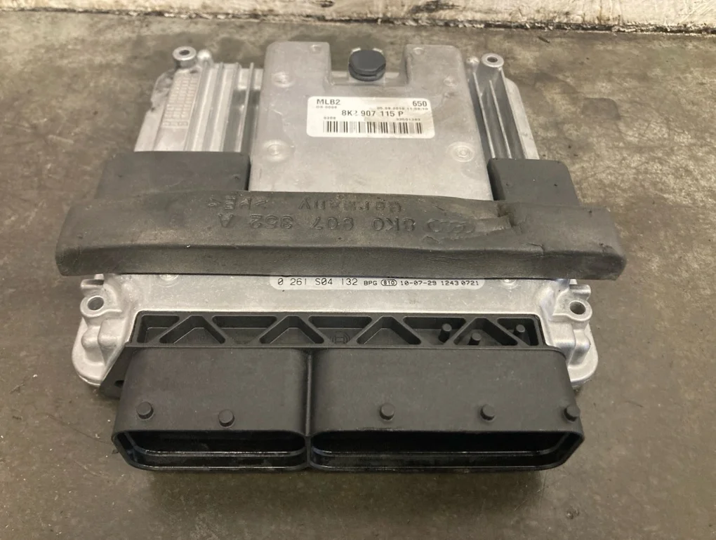 Блок управления двс Audi A4 2010 B8