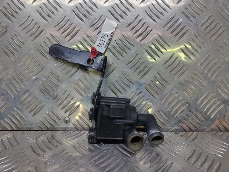 Водяной насос (помпа) Volkswagen Golf 6