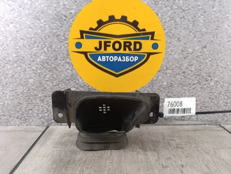 Воздухозаборник Volvo C30 2012 MK43