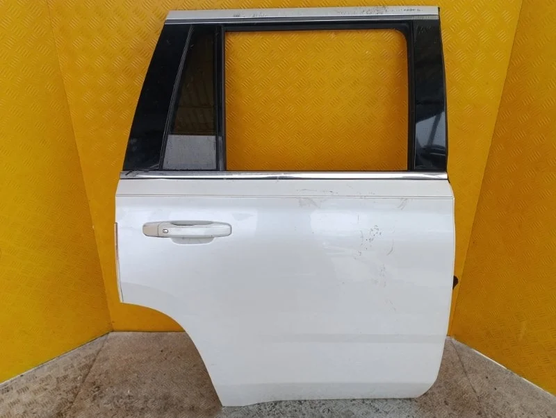 Дверь задняя правая Chevrolet Tahoe Iv (2014-2020) 2015 84253593 5.3 I L83