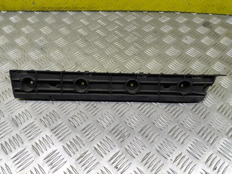 Кронштейн крепления бампера заднего Chevrolet Tahoe Iv (2014-2020) 2015 22806426 5.3 I L83