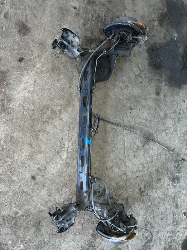 Балка подвески Nissan Juke 2013 F15E