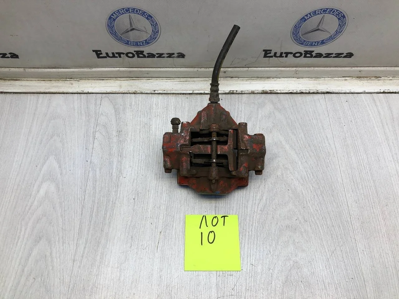 Тормозной суппорт задний Mercedes W203