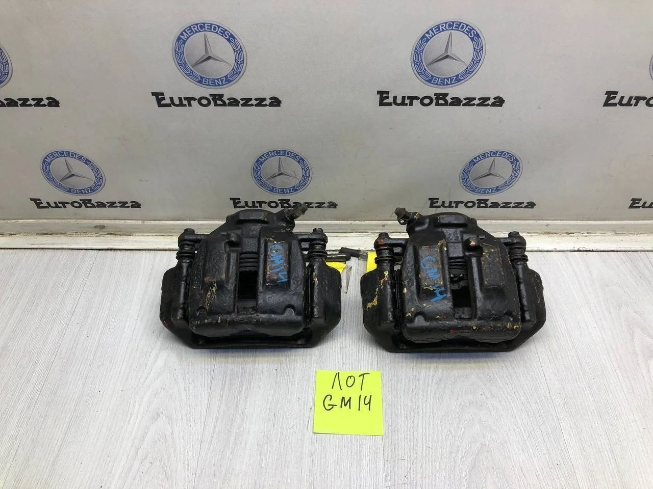 Тормозной суппорт передний Mercedes W209