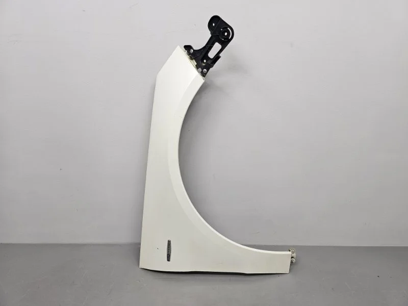 Крыло Mercedes W251