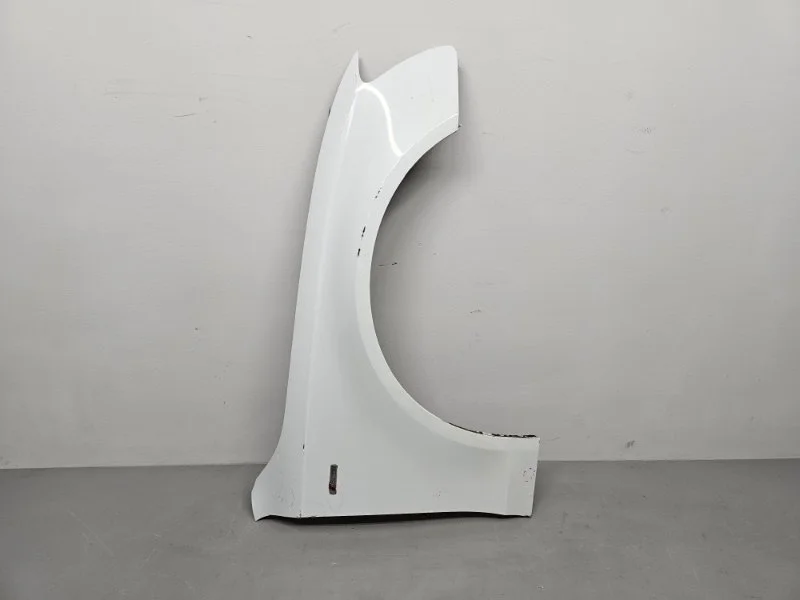 Крыло Audi A4 B8