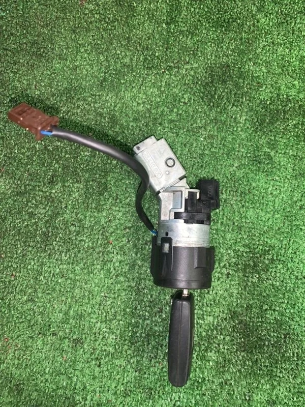 Замок зажигания Citroen C5