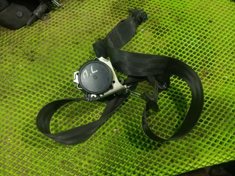 Ремень безопасности передний левый Лада Largus 2015 868851533R УНИВЕРСАЛ K7M