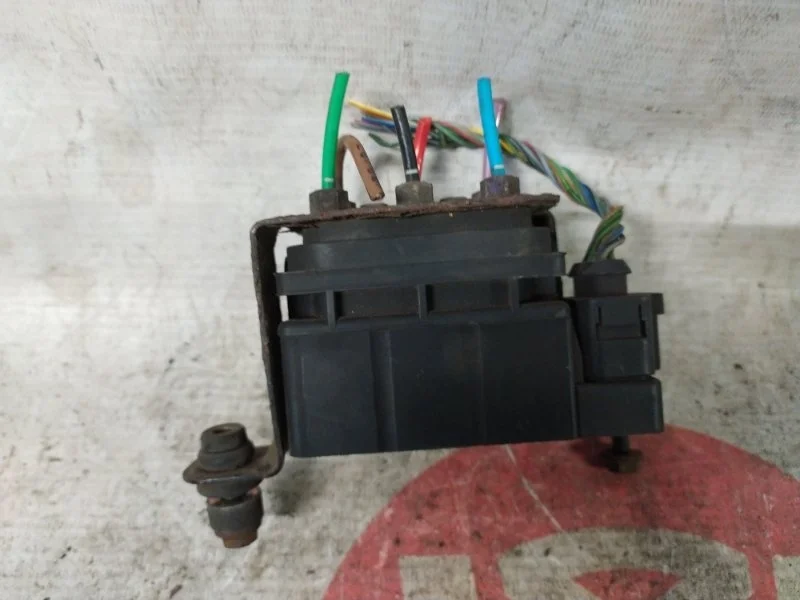 Блок клапанов пневмоподвески Audi A6 Allroad 2003 4B