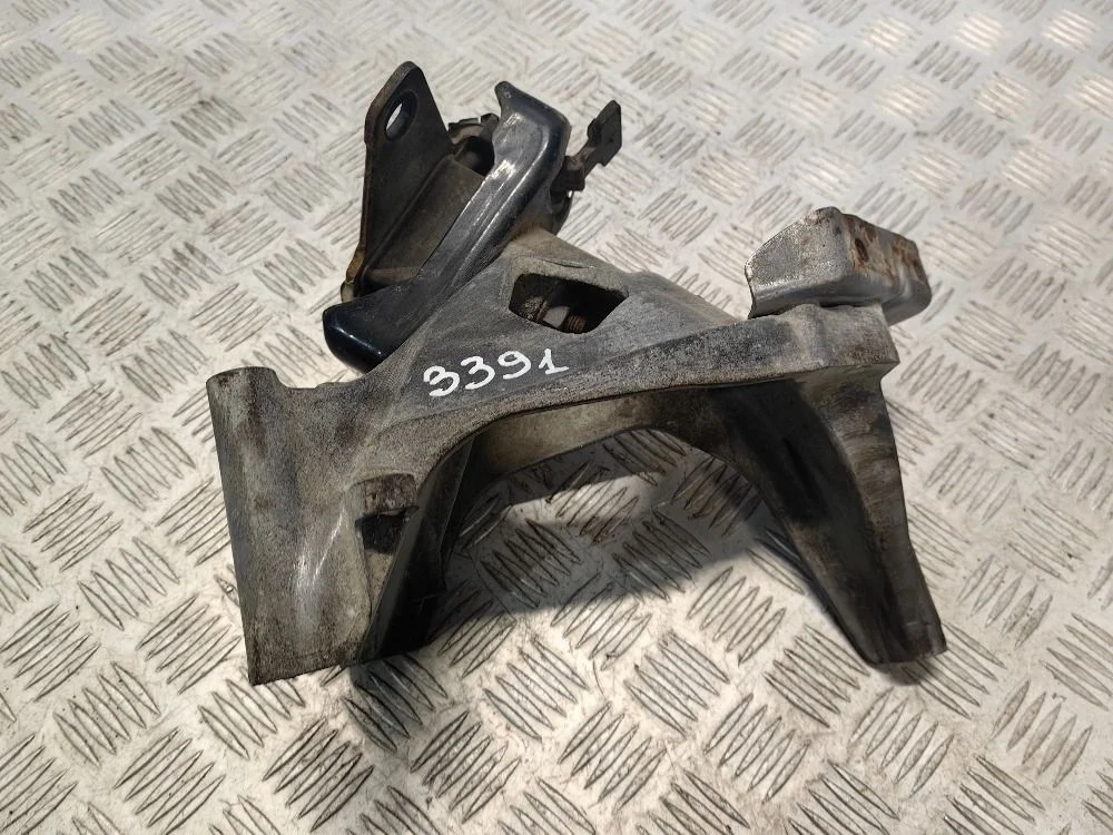 Кронштейн двигателя правый Volkswagen Amarok