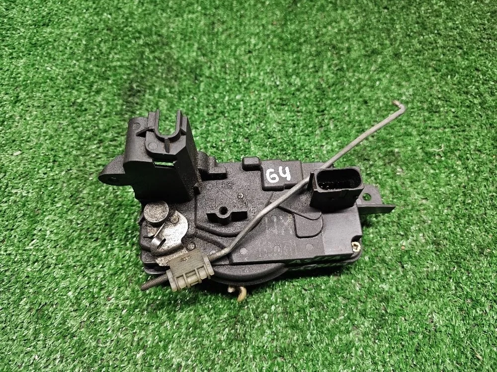 Замок двери передний левый Opel Astra-H