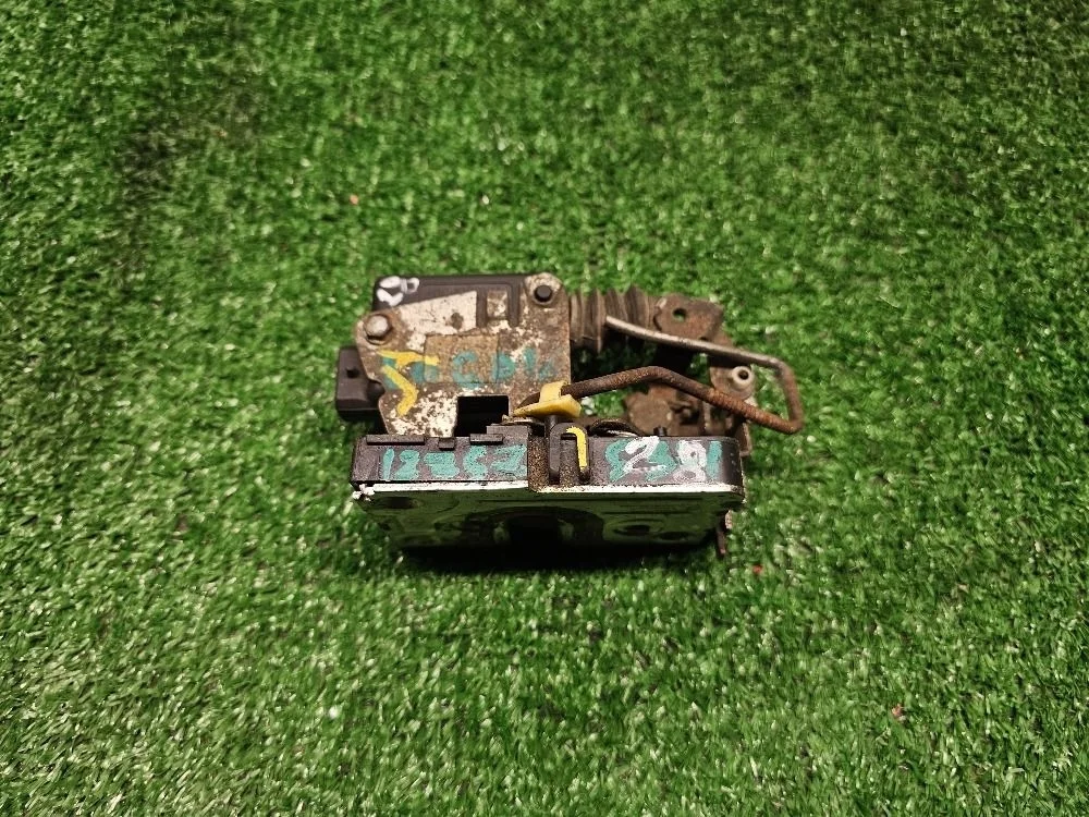 Замок двери задней левой Renault Logan