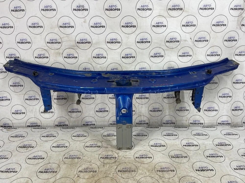 Рамка радиатора Renault Logan I (2004—2009)